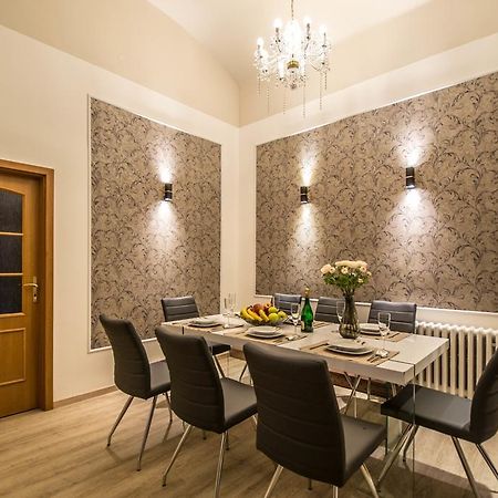 4Bdr Historical Spirit Apt By Ruterra Prague Extérieur photo