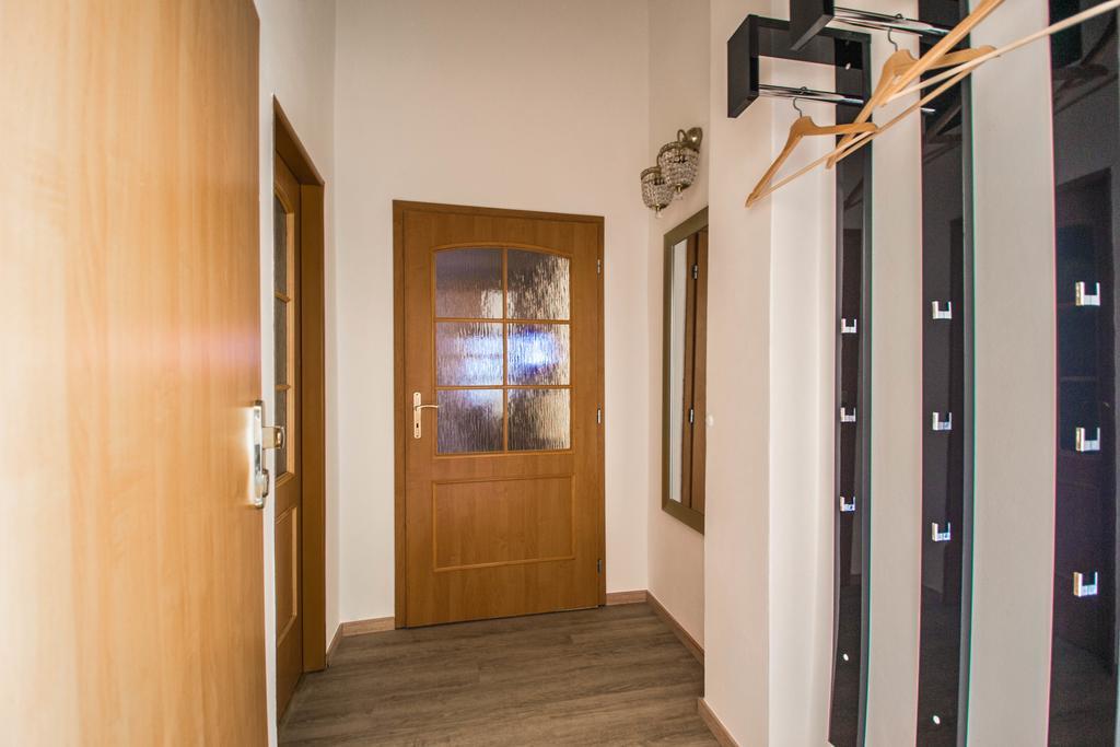 4Bdr Historical Spirit Apt By Ruterra Prague Extérieur photo