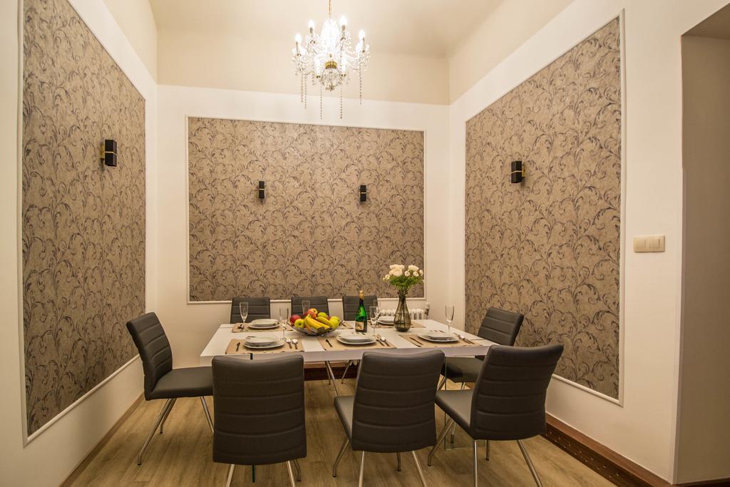 4Bdr Historical Spirit Apt By Ruterra Prague Extérieur photo